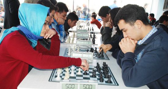 Satranç turnuvasına 168 kişi katıldı