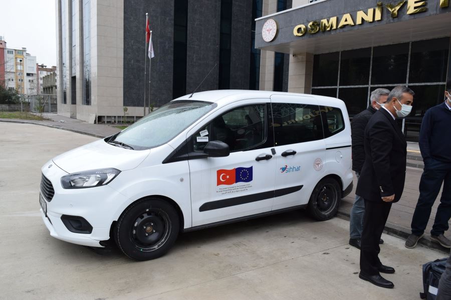 Sıhhat projesi için Sağlık Müdürlüğüne iki araç verildi
