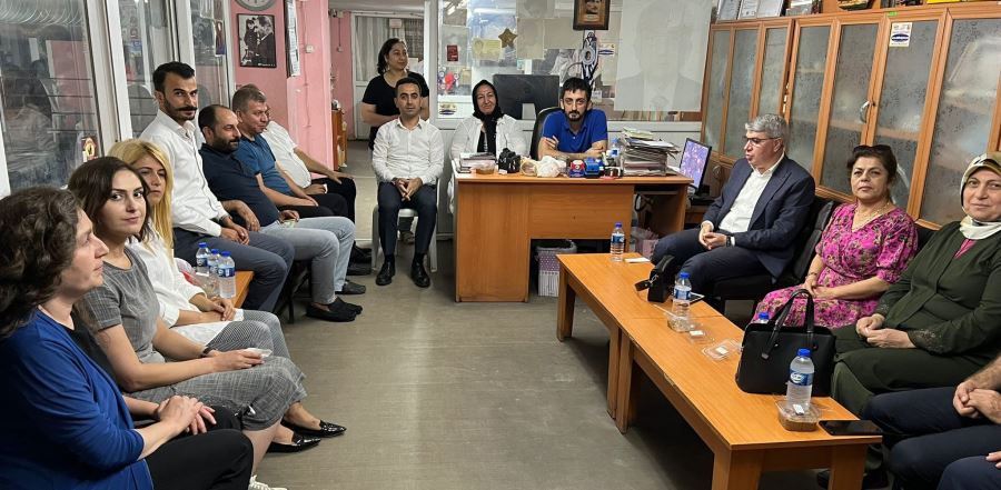 AK Parti İl Teşkilatı Akdeniz Matbaasını ziyaret etti