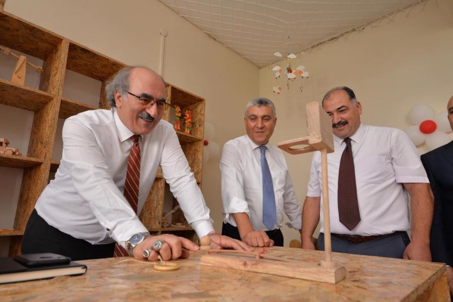 Gül, eğitim üzerine istişare toplantısı yaptı 
