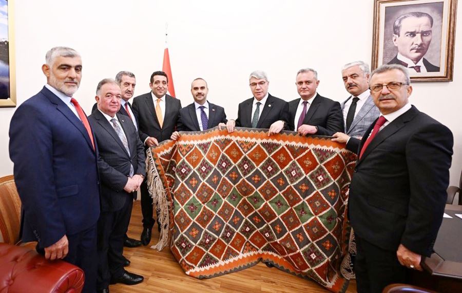 AK Parti Milletvekili Gülsoy, Bakan Kacır’ı ziyaret etti