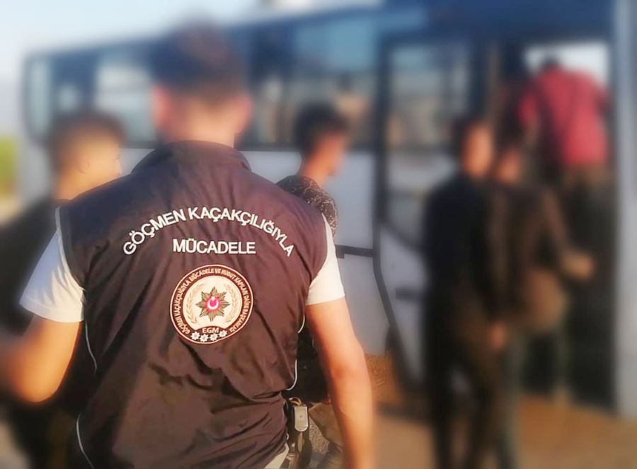 Kaçak göçmenlerle mücadele devam ediyor
