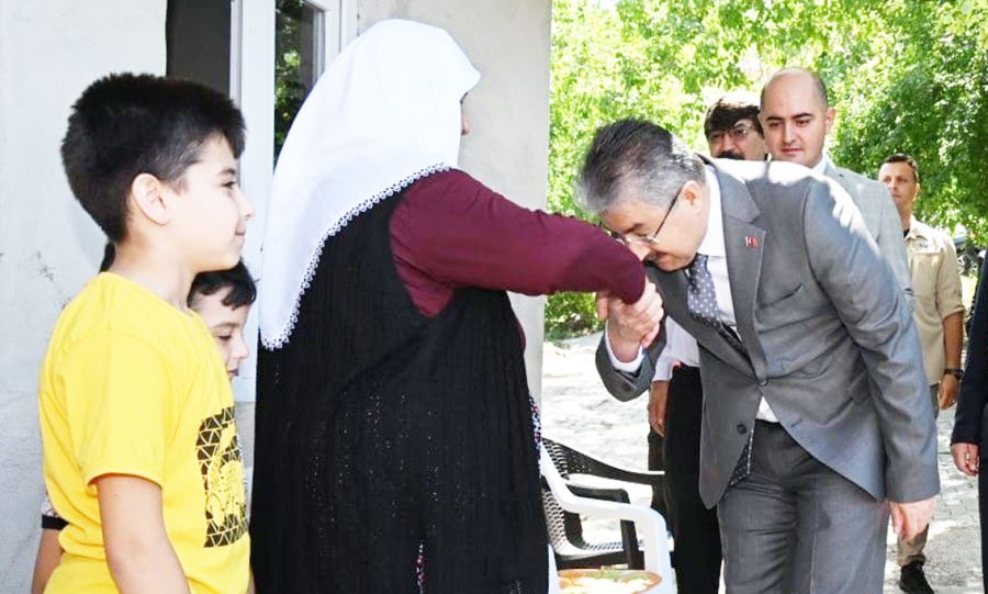 Kapımız, gönlümüz şehit ailelerine her daim açıktır