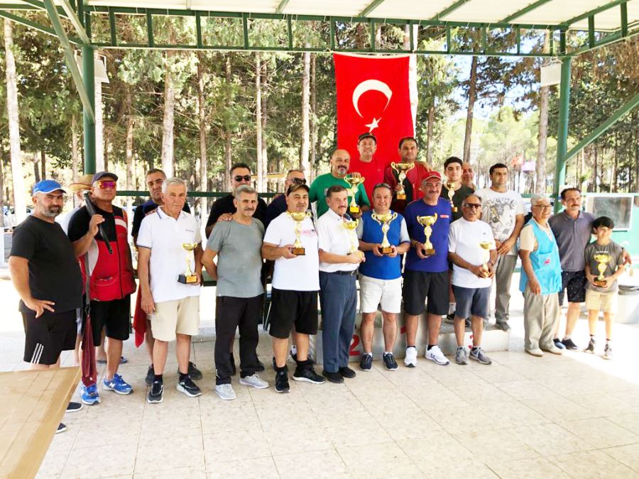 Trap atışlarında birincilik elde etti