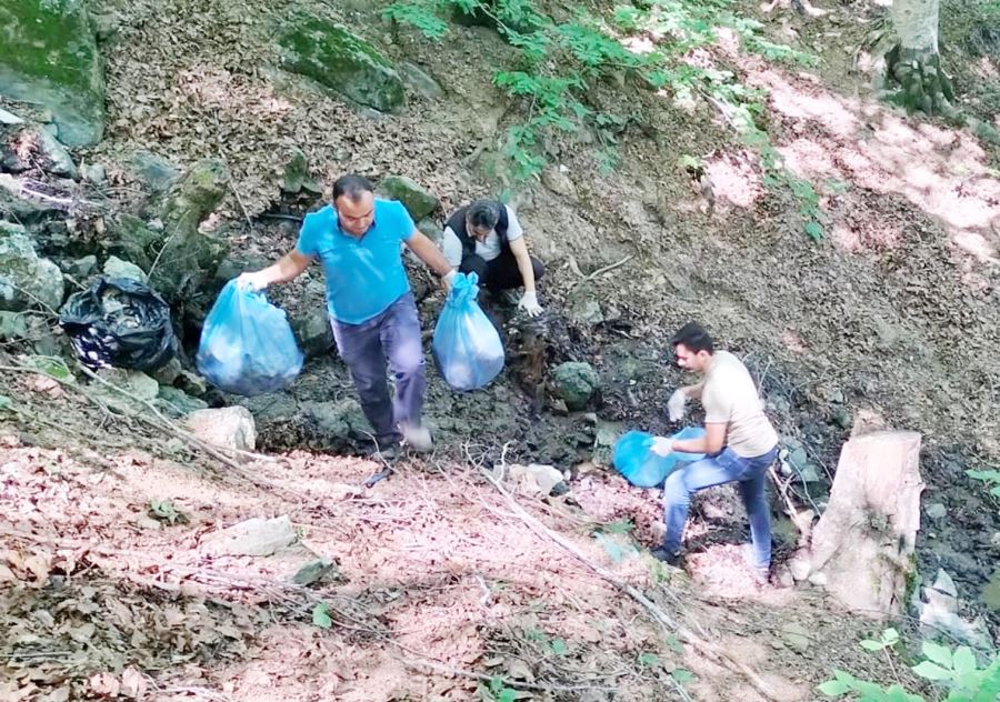 Kursiyerler, çevre temizliği yaptı