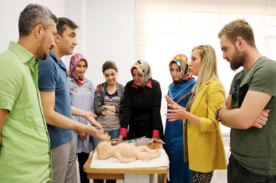 Dünyada her yıl 4 milyon bebek ölüyor