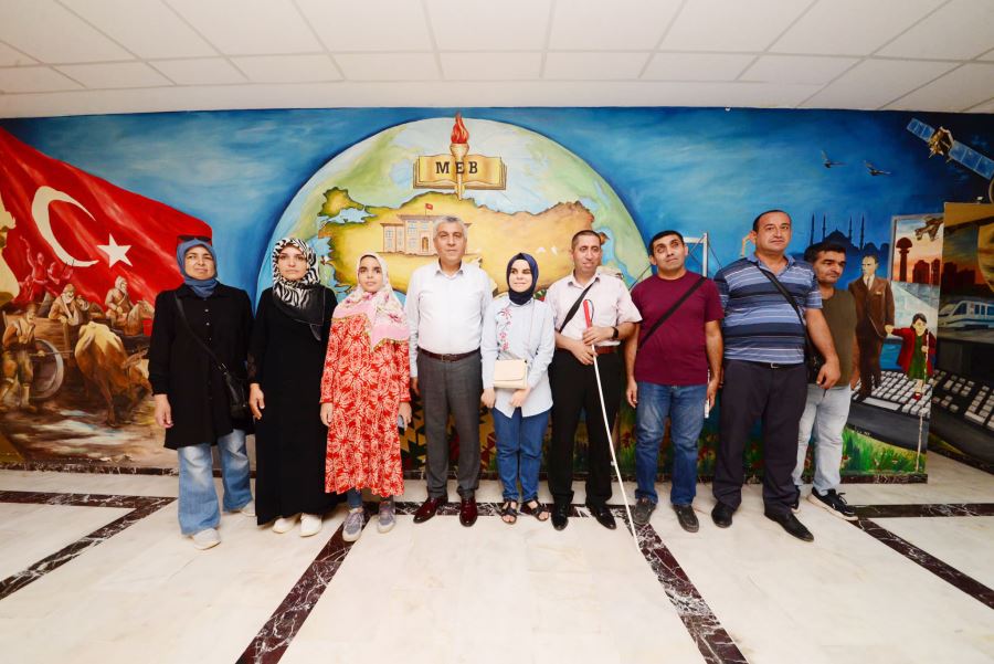 Albak, Altı Nokta Körler Derneği üyelerini kabul etti