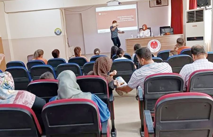 Yetime aile olmak temalı panel düzenlendi