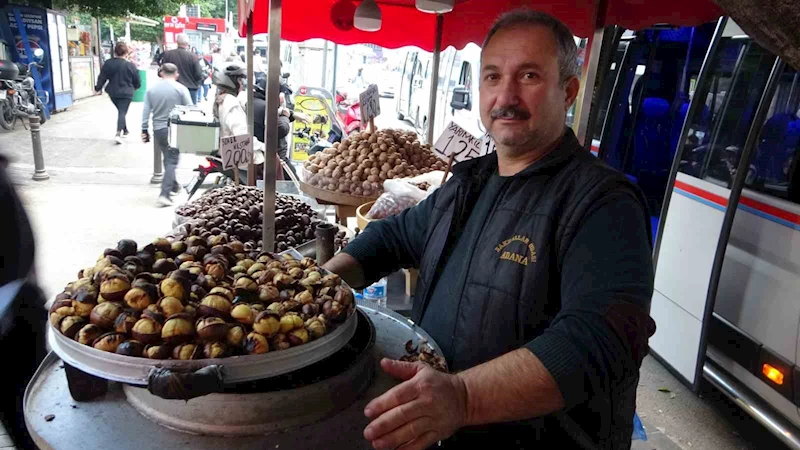 Kışın vazgeçilmez sokak tatlarından kestane kebap tezgahları kuruldu
