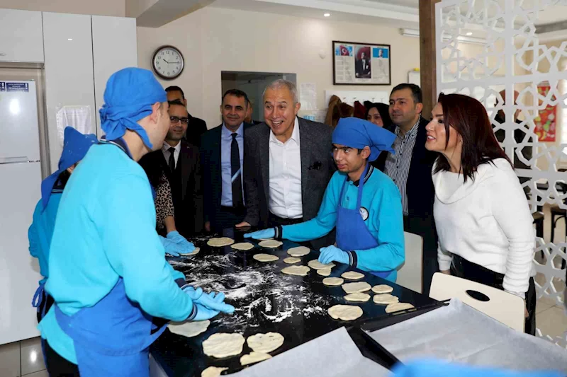 Alanya’da engelli öğrencilere belediyede staj imkanı
