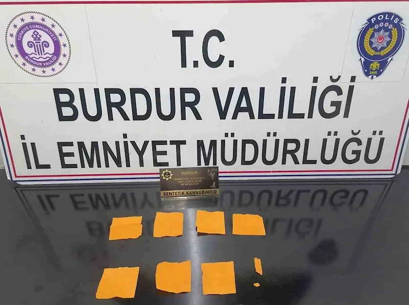 Durdurulan araçta uyuşturucu çıktı, 3 kişi tutuklandı
