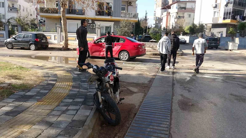 17 yaşındaki ehliyetsiz motosiklet sürücüsü ölümden döndü
