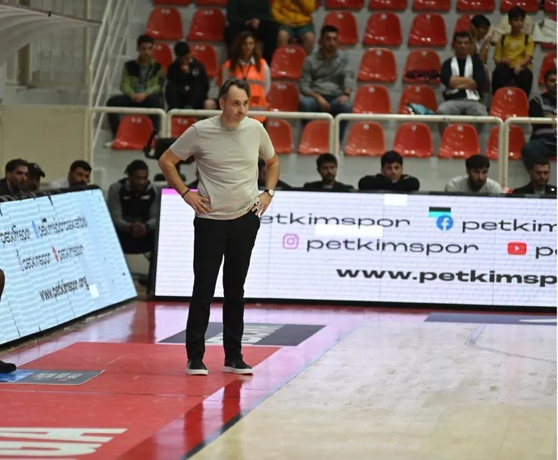 Özhan Çıvgın: 