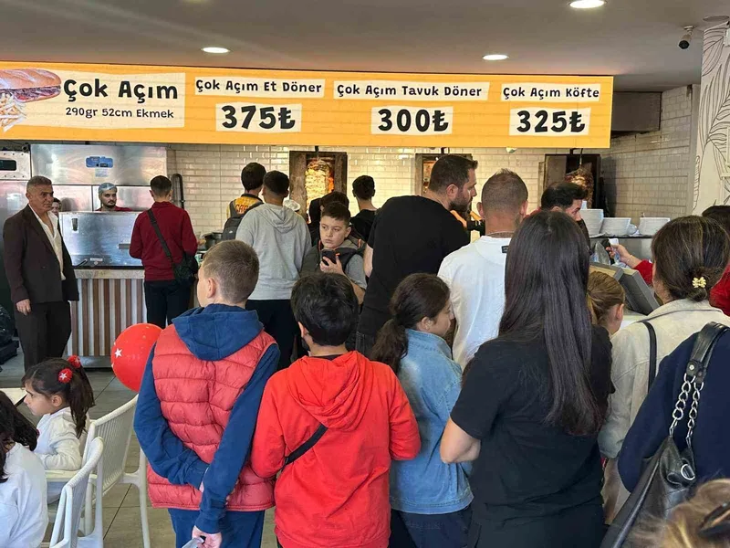 29 Ekim’de tavuk döner ve ayranı 29 liradan sattılar
