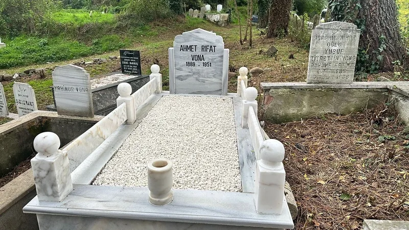 Ordu’nun ikinci valisinin kabrinde bakım çalışması yapıldı
