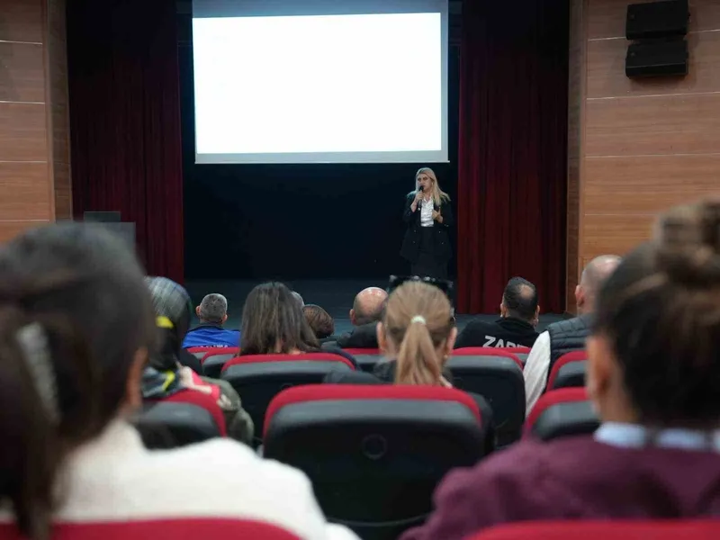 Doğru iletişim teknikleri ve stres yönetimi anlatıldı
