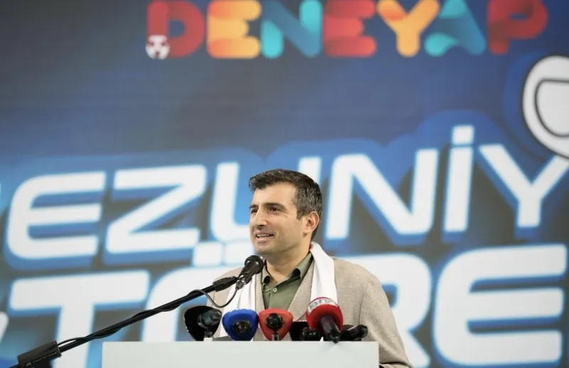 Selçuk Bayraktar mezun olan gençlere seslendi: 