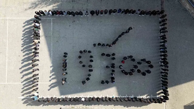 Bayburt Lisesi öğrencileri ‘1938’ koreografisiyle Atatürk’ü andı
