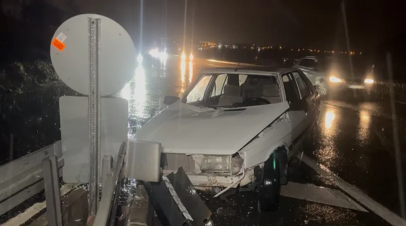 Hurdaya dönen otomobilden yara almadan çıktı, 