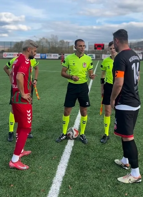 Hakemin nezaketi maçı gölgede bıraktı
