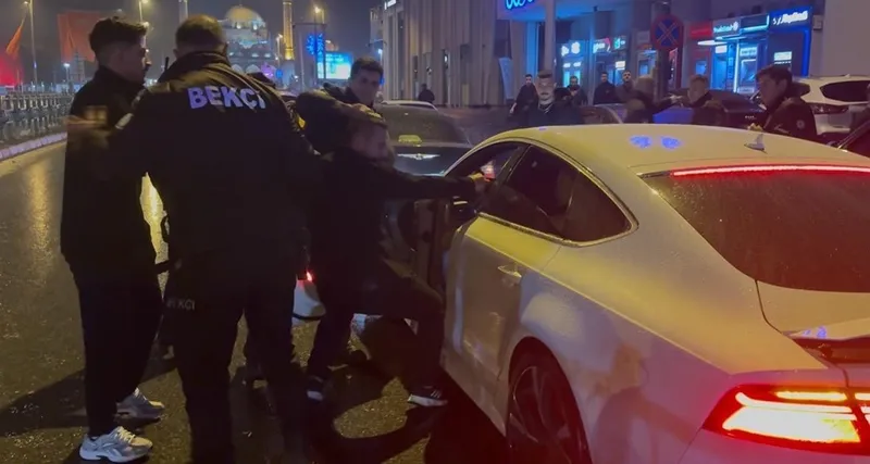 Kayseri’de gece kulübünde çıkan kavga sokağa taştı
