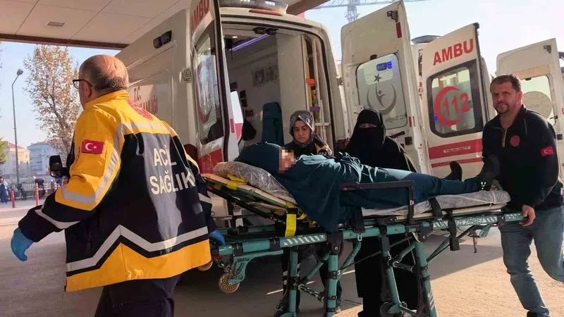 3 kişilik aile yedikleri tavuktan hastanelik oldu
