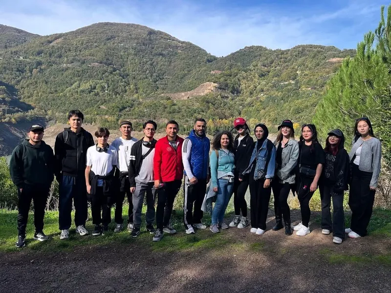 SUBÜ öğrencileri Yuvacık’ta doğa yürüyüşü yaptı
