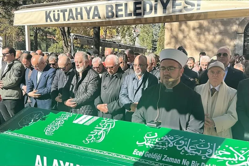 Kütahya OSB’nin duayen ismi Bekir Eskioğlu son yolculuğuna uğurlandı
