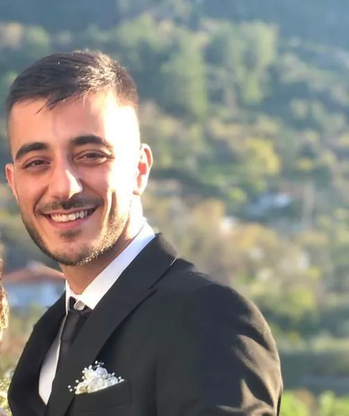 Beylik tabancasını tanıtırken arkadaşını vuran polisin yargılanmasına başlandı
