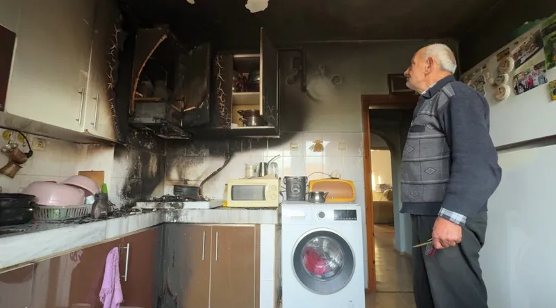 Karabük’te evin mutfağında çıkan yangında anne ve oğlu dumandan etkilendi
