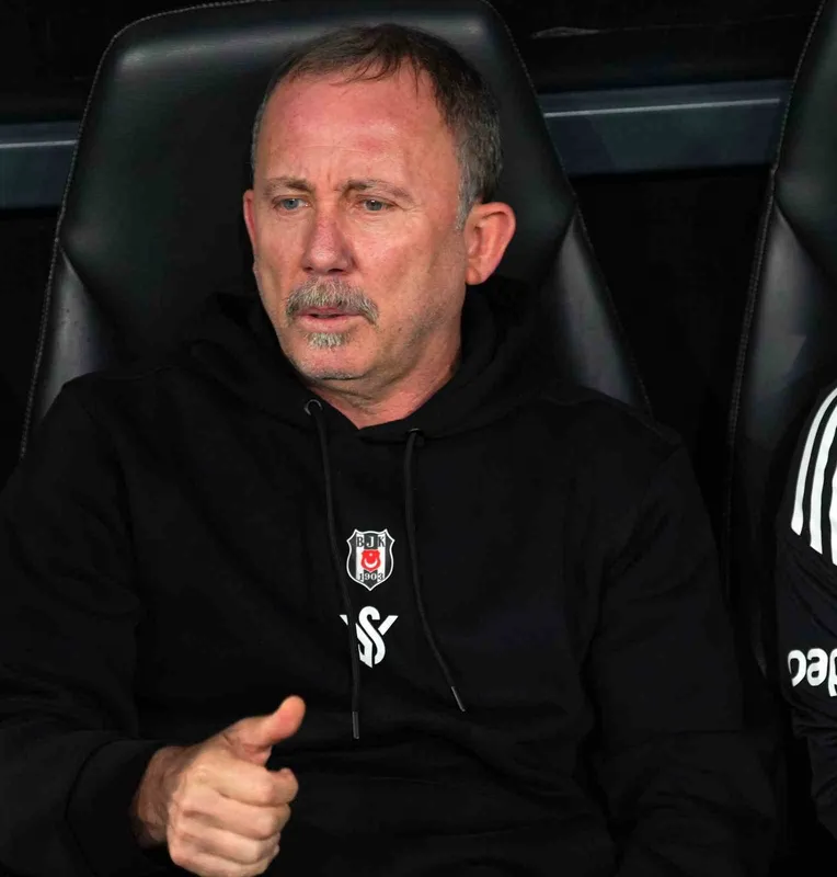 Sergen Yalçın, Beşiktaş’ın başında Fenerbahçe’ye ilk kez kaybetti
