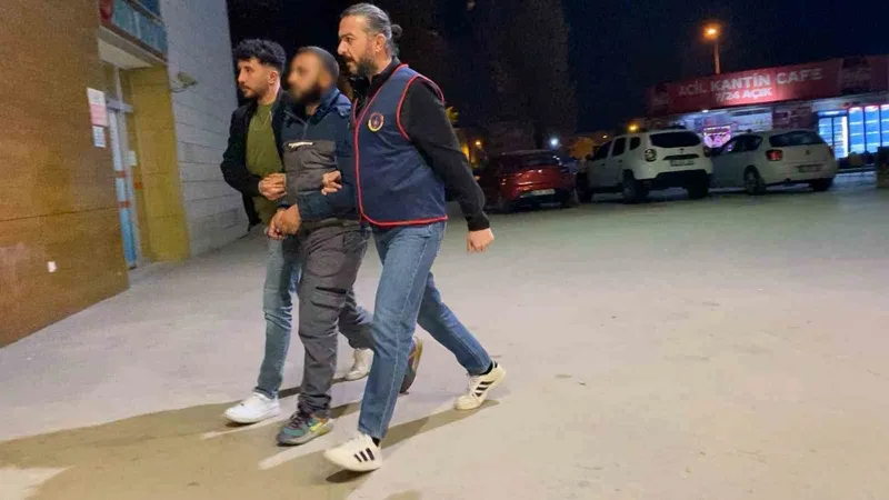 Uyuşturucu taciri otobüste yakalandı
