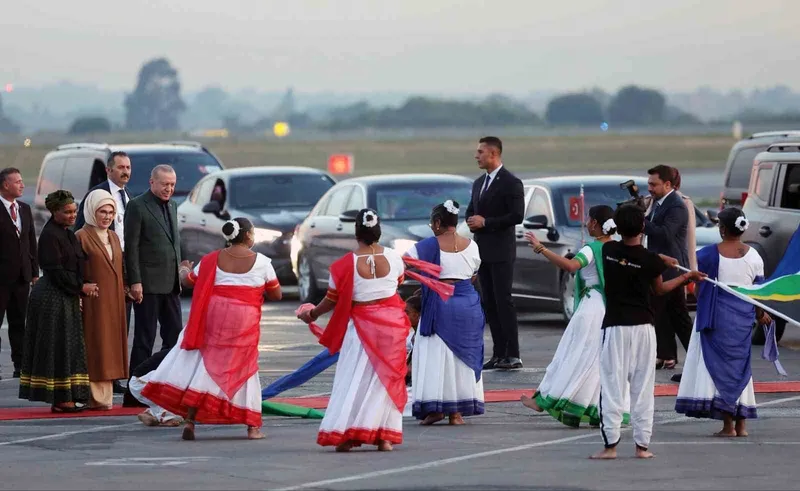 Cumhurbaşkanı Erdoğan, G20 Liderler Zirvesi için Güney Afrika’ya geldi
