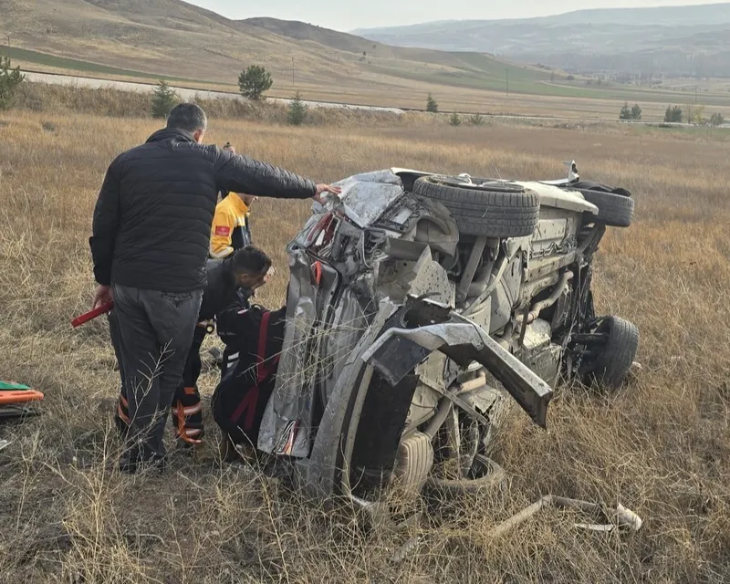 Takla atan otomobil hurdaya döndü: 1 yaralı
