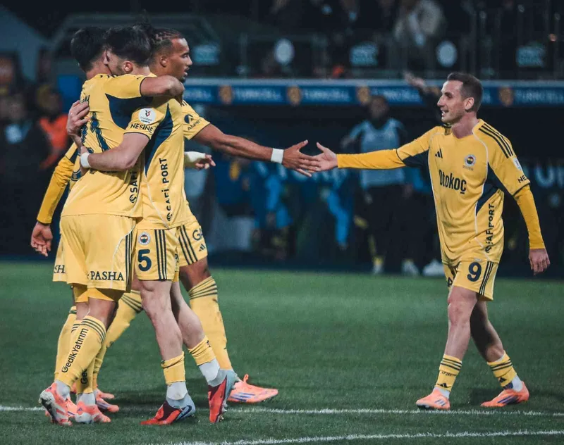 Fenerbahçe, galibiyet serisini 5 maça çıkardı
