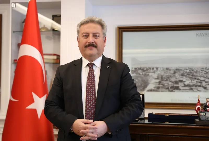 Başkan Palancıoğlu, Öğretmenler Günü’nü kutladı

