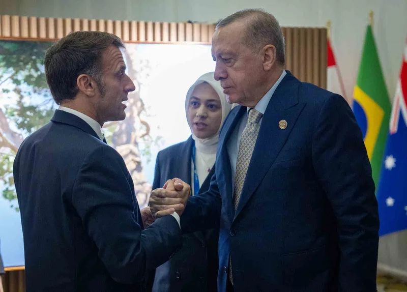 Cumhurbaşkanı Erdoğan, Fransa Cumhurbaşkanı Macron ile görüştü
