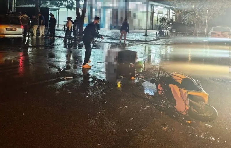 Yola kontrolsüz çıkan otomobil, motosikletle çarpıştı: 1 ölü
