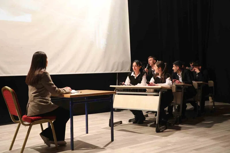 Ağrı’da 24 Kasım Öğretmenler Günü törenle kutlandı
