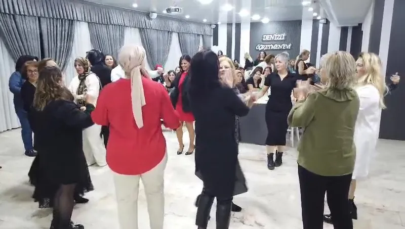 Pamukkale’de öğretmenler günlerini coşkuyla kutladı
