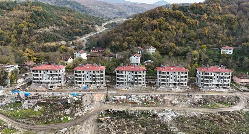 Tır Köyü’ndeki TOKİ Afet Konutlarında Sona Gelindi
