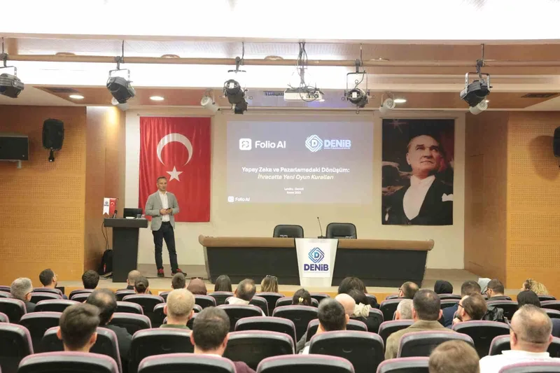 Yapay zeka ve pazarlamadaki dönüşüm Denizli’de konuşuldu
