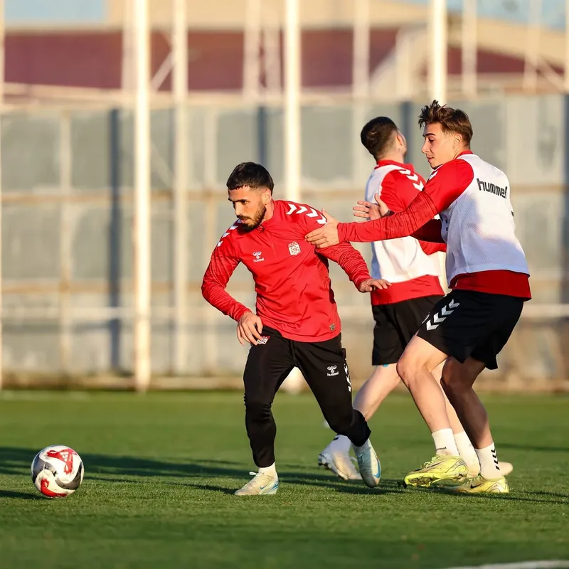 Sivasspor, Manisa FK maçının hazırlıklarına başladı
