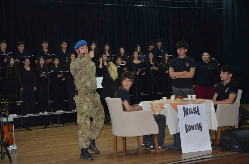 ’Kim Var’ sanat etkinliği Manisalılarla buluştu
