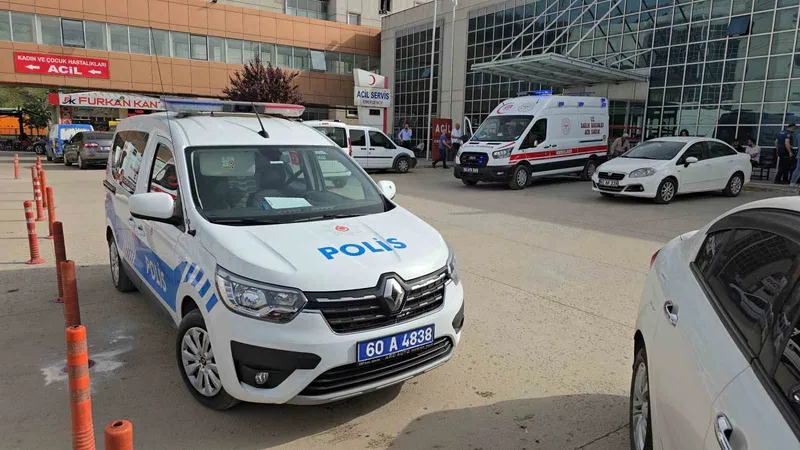 Kavgayı ayırmak isteyen amcasını yanlışlıkla vurarak ölümüne neden oldu
