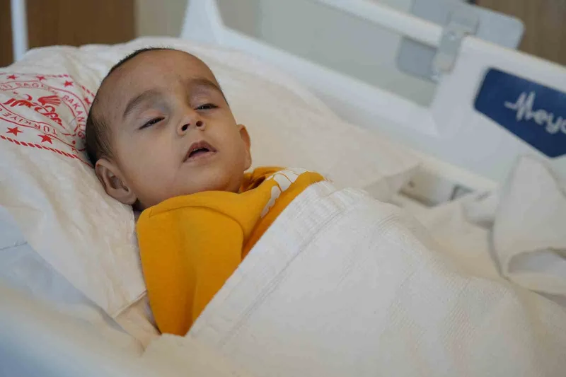 14 aylık Hamza Tuğra ilk kez duydu
