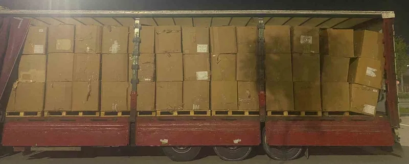 Kocaeli’de sahte belgeli tırda tonlarca kaçak tütün ele geçirildi

