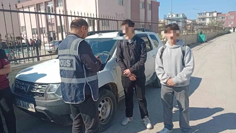 Bandırma’da okul çevrelerine sıkı denetim
