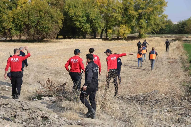 Elazığ’da kaybolan çocuk için ekipler seferber oldu: Çalışmalar sürüyor
