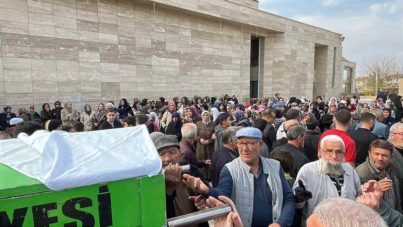 Pencereden düşen Ebru öğretmene son görev
